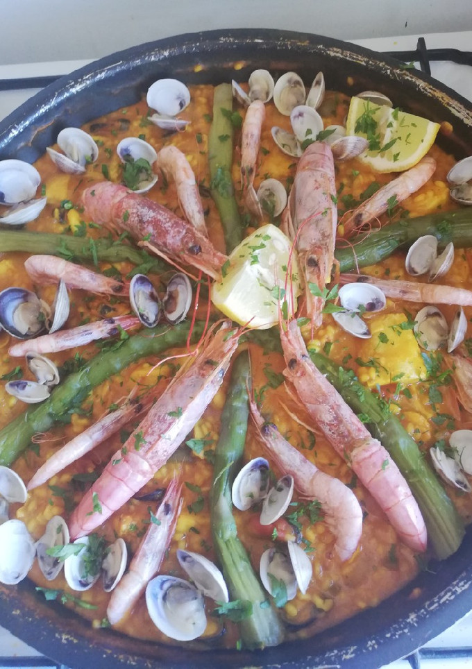 Una foto de Cazuela de arroz a la Malagueña