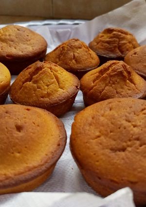A picture of Orange flavour cup cakes.