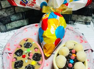 Una foto de Huevos de Pascuas Rellenos con Dulce de leche y brigadeiro !