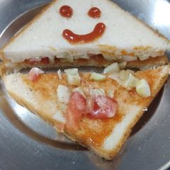 A picture of Vagetable sandwich.