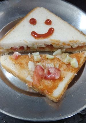 A picture of Vagetable sandwich.