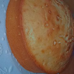 A picture of No oven lemon cake 😋.