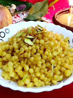 मीठी बूंदी (meethi boondi recipe in Hindi) रेसिपी मुख्य फोटो