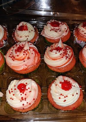 A picture of Strawberries and Cream filled Cupcakes.