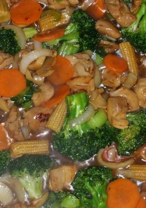 A picture of Chilli Chicken Stir Fry 🌶️🐔.