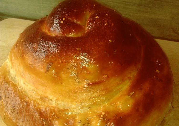 Pan brioche con queso, ligeramente picante en panificadora