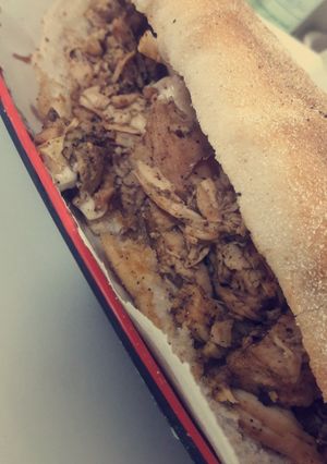 Une photo de Sandwich poulet mariné