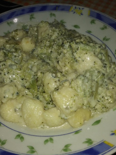 Una foto de Ñoquis de ricota con salsa de brócoli y queso azul