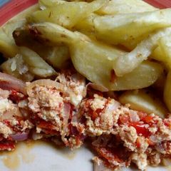 Slettly fried sweet potato and egg sauce A picture of Slettly fried sweet potato and egg sauce.