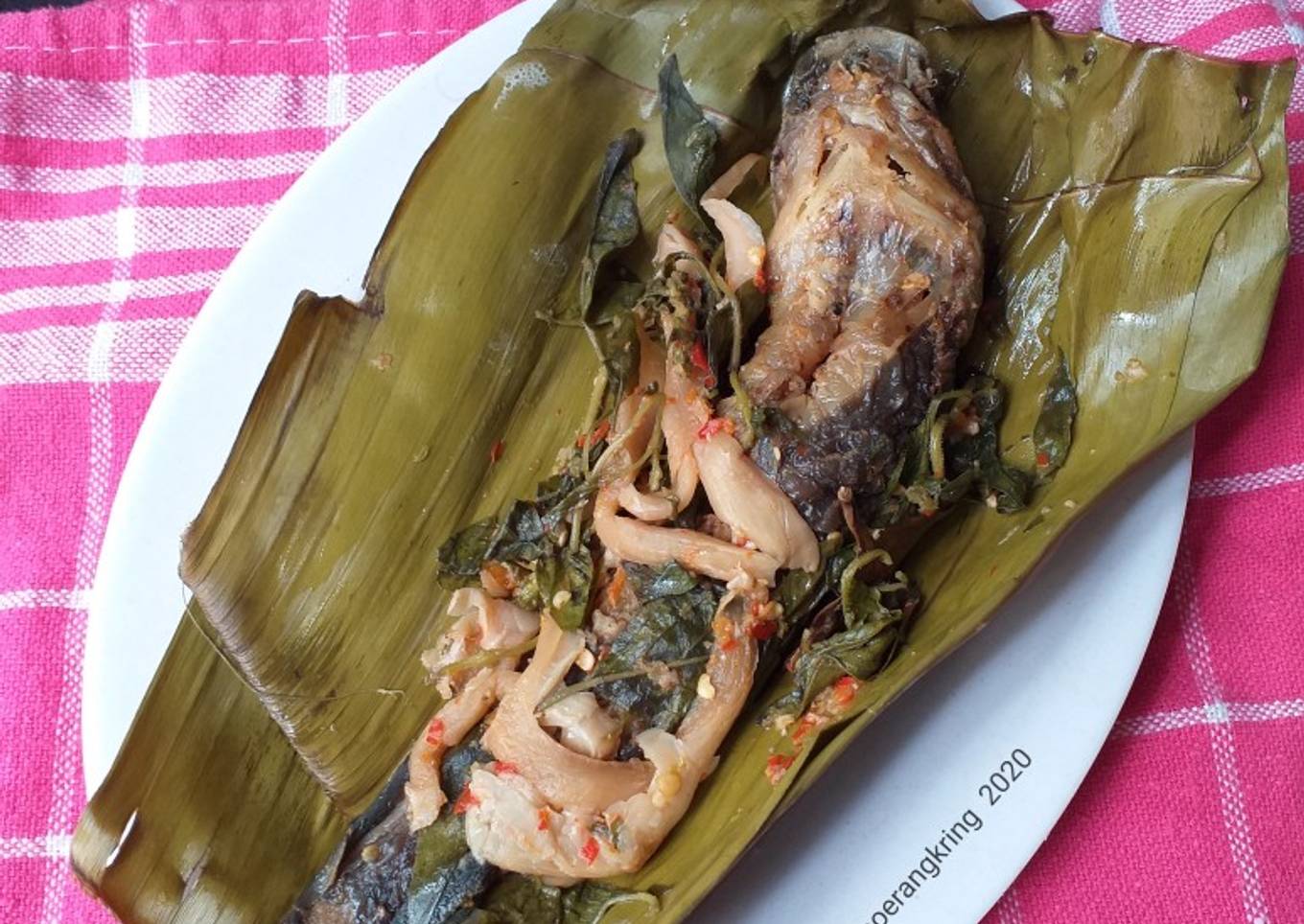 26.Pepes ikan lele jamur kemangi