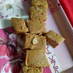 A picture of Basan ki burfi.