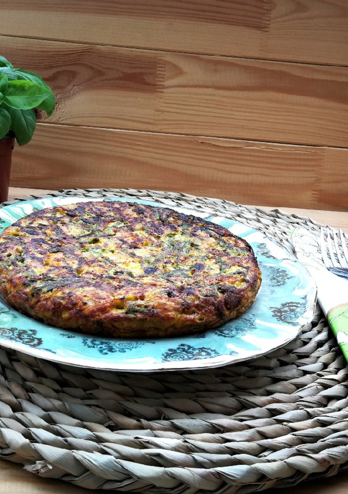 Una foto de Tortilla de espárragos silvestre y patata