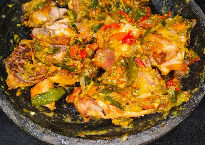 Resep Ayam Penyet Cabe Ijo Oleh Orin Pramesi - Cookpad