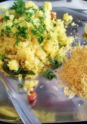 A picture of Batata Pohe.