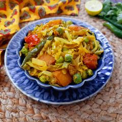 A picture of Bandhakopir Ghonto (Cabbage Stir Fry).