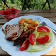 Colában sült pulykacomb petrezselymes sült burgonyával