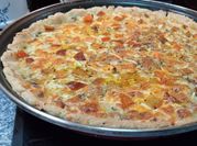 Una foto de quiche de champiñones y tocino