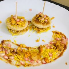 A picture of Instant Dabeli bites.