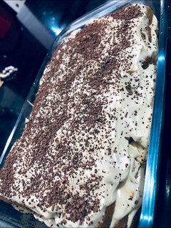 Una foto de Tiramisú rico y fácil con pocos ingredientes!