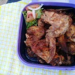 A picture of Very hot wings.