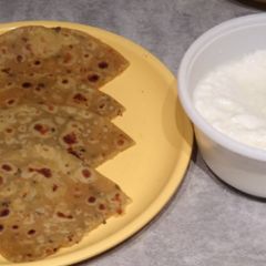 A picture of Daal Paratha.