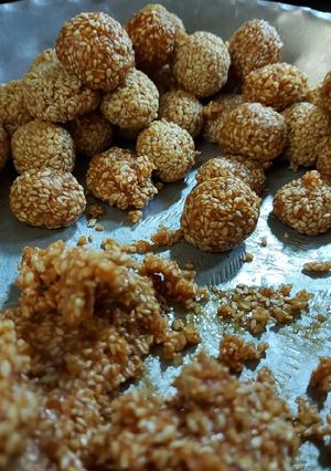 তিলের নাড়ু (tiler naru recipe in Bengali) রেসিপির প্রধান ছবি