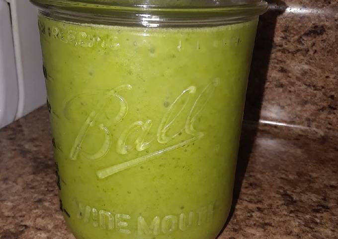 Recipe of Ultimate Creamy Kale Smoothie