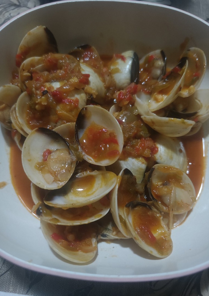 Una foto de Almejas en salsa