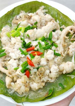 Hình của món Tủy heo hấp lá chuối.