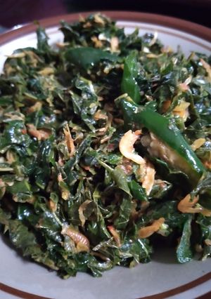Foto resep Oseng daun pepaya & daun singkong