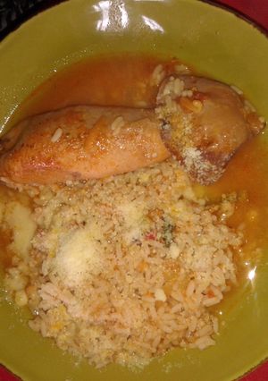 Una foto de Calamares rellenos y arroz 