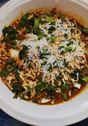 A picture of Paneer makhani.