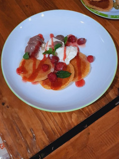 Foto resep Pancake Strawberry Ice Cream