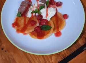 Foto resep Pancake Strawberry Ice Cream