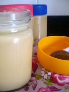 Una foto de Yogurt de dulce de leche