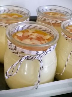 Una foto de Mousse de chocolate blanco