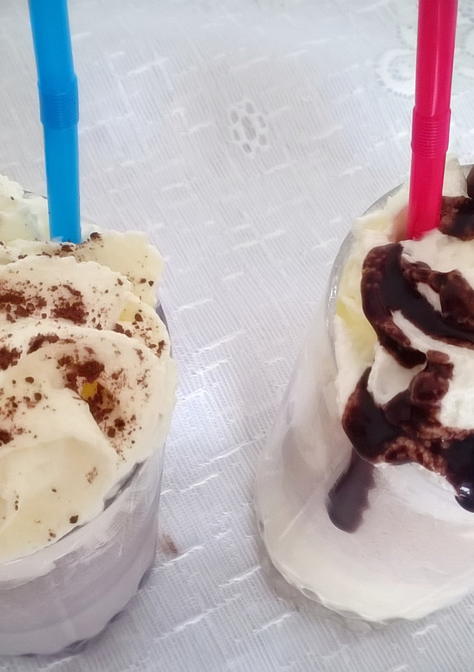 Una foto de Batidos de Kinder Bueno y Galletas Oreo