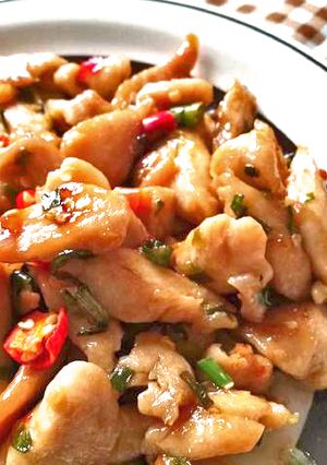 รูปของ อกไก่คั่วพริกสด