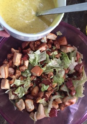 Una foto de Ensalada cesar😍