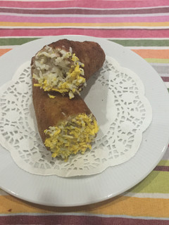 Una foto de Cucuruchos de miga de pan rellenos