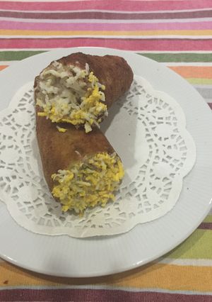 Una foto de Cucuruchos de miga de pan rellenos 