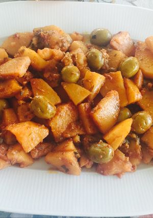 Una foto de Patatas en adobo بطاطاس مشرملة 