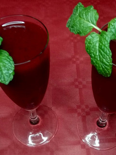 Una foto de Sorbete de frutos rojos (fácil)