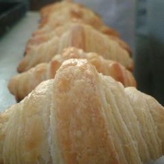 A picture of Croissant.