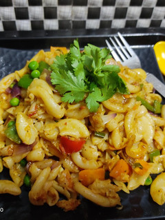 पास्ता (pasta recipe in hindi) रेसिपी मुख्य फोटो