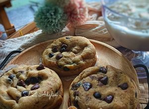 Gambar Soft Cookies Chocolate Chips
