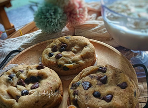 Gambar Soft Cookies Chocolate Chips