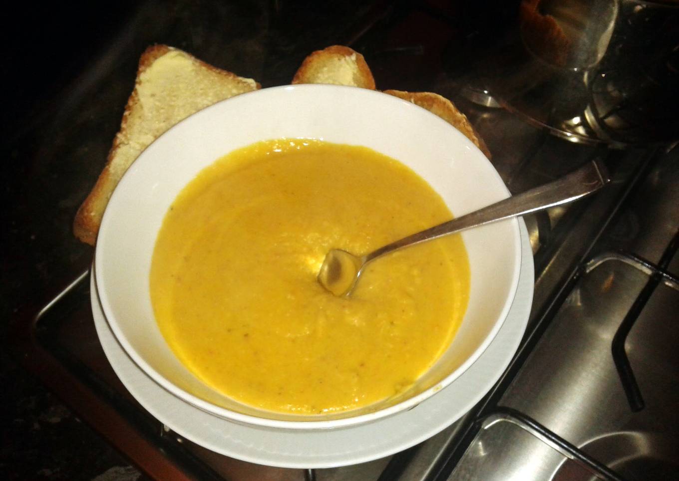 Hearty Bacon and Lentil Soup