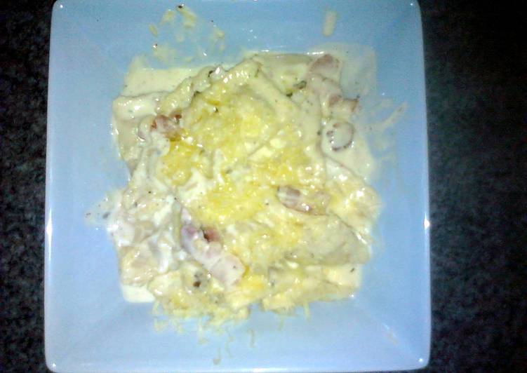 Recipe of Perfect chicken-garlic raviolli carbonara