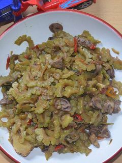 Foto resep Oseng pare ati ayam pedas